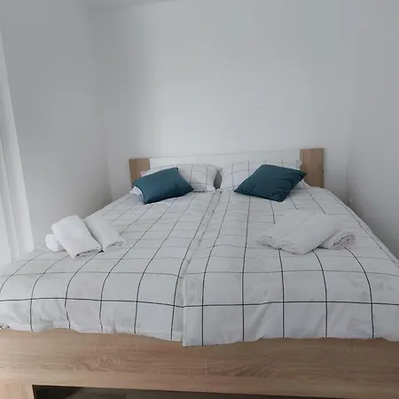 Prenocisce Cernosa Apartma Apartment