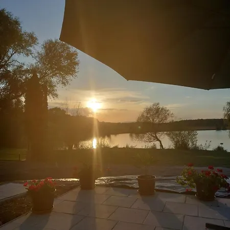 Prenocisce Cernosa Apartma Lägenhet