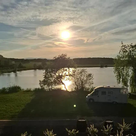 Prenocisce Cernosa Apartma Apartment *